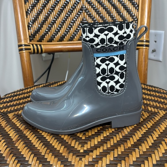 Coach Rivington Waterproof Chelsea Boots - Picture 3 of 6
